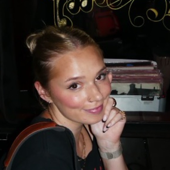 elliehodg